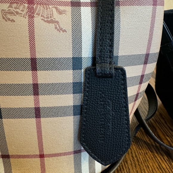 BURBERRY HAYMARKET CHECK COLOURS LORNE BUCKET CROSSBODY - Picture 4 of 14